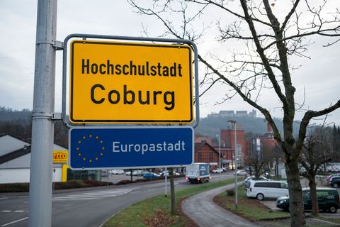 In Coburg treffen sich über Pfingsten zahlreiche Burschenschaftler. (Symbolbild) Foto: Daniel Vogl/dpa