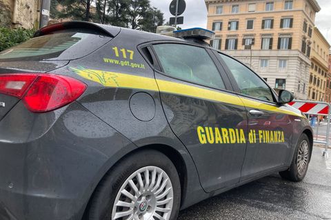 Betroffen sind laut Finanzpolizei unter anderem illegale Zugänge zu kostenpflichtigen Angeboten von mehreren bekannten Streaming