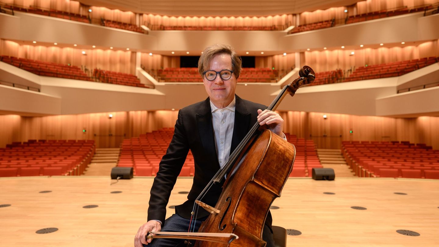 Jan Vogler hat bei den diesjährigen Dresdner Musikfestspielen Cello-Kolleginnen und -Kollegen aus aller Welt zu einer "Cellomani