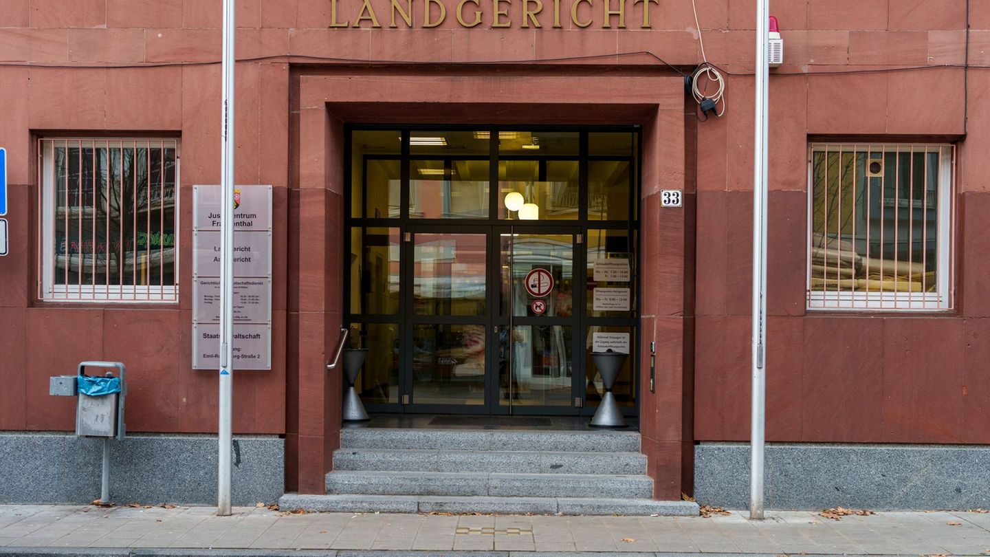 Die Tat soll sich am 2. November 2025 in Ludwigshafen ereignet haben. (Archivbild) Foto: Andreas Arnold/dpa