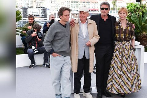 Fotocall für "Vaterland" in Cannes mit (v.l.): August Diehl, Hanns Zischler, Paweł Pawlikowski und Sandra Hüller.