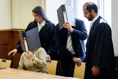 Die Eltern der Mädchen waren wegen fahrlässiger Tötung angeklagt. Foto: Daniel Karmann/dpa