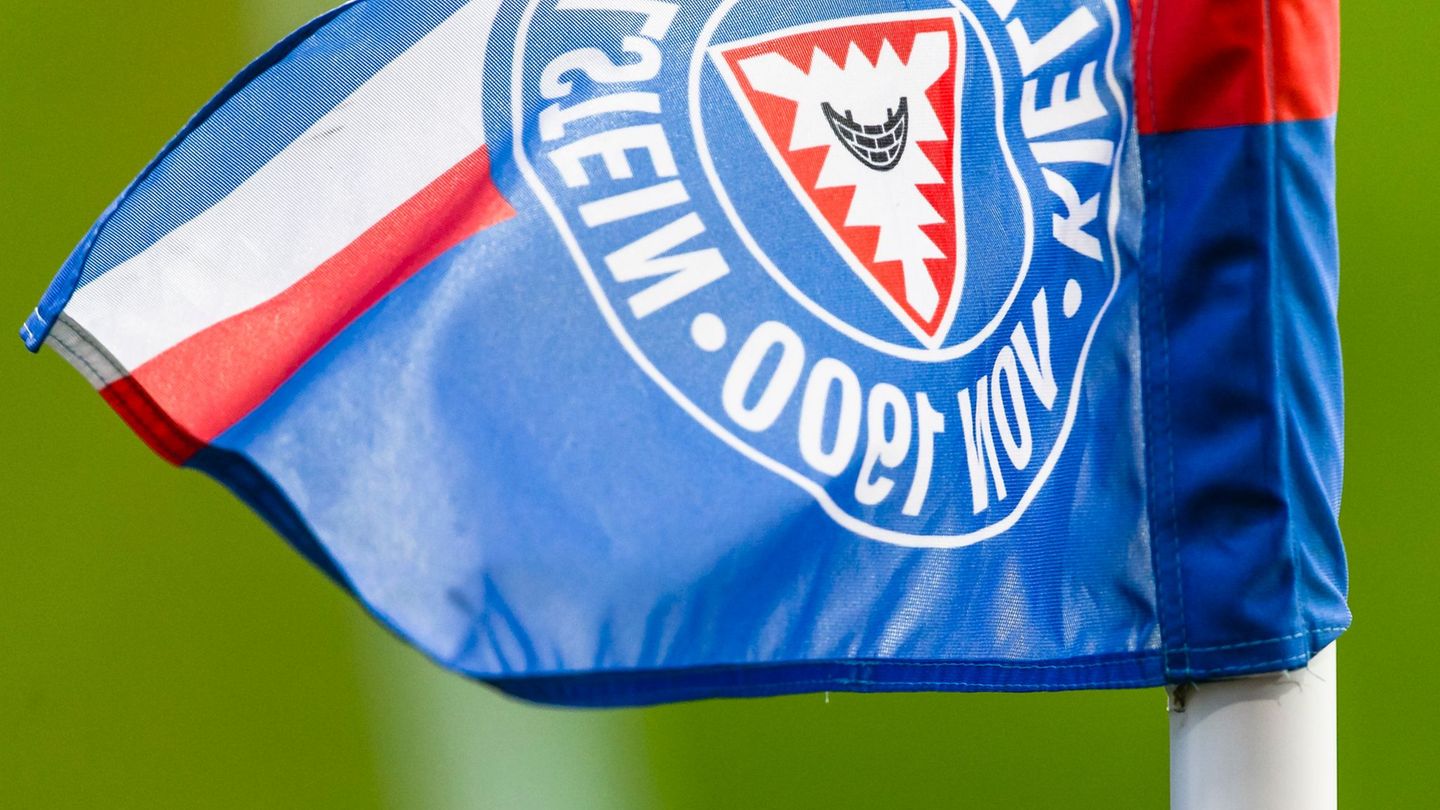 Holstein Kiel hat auf der Torhüterposition nachgebessert. (Archivbild) Foto: Frank Molter/dpa