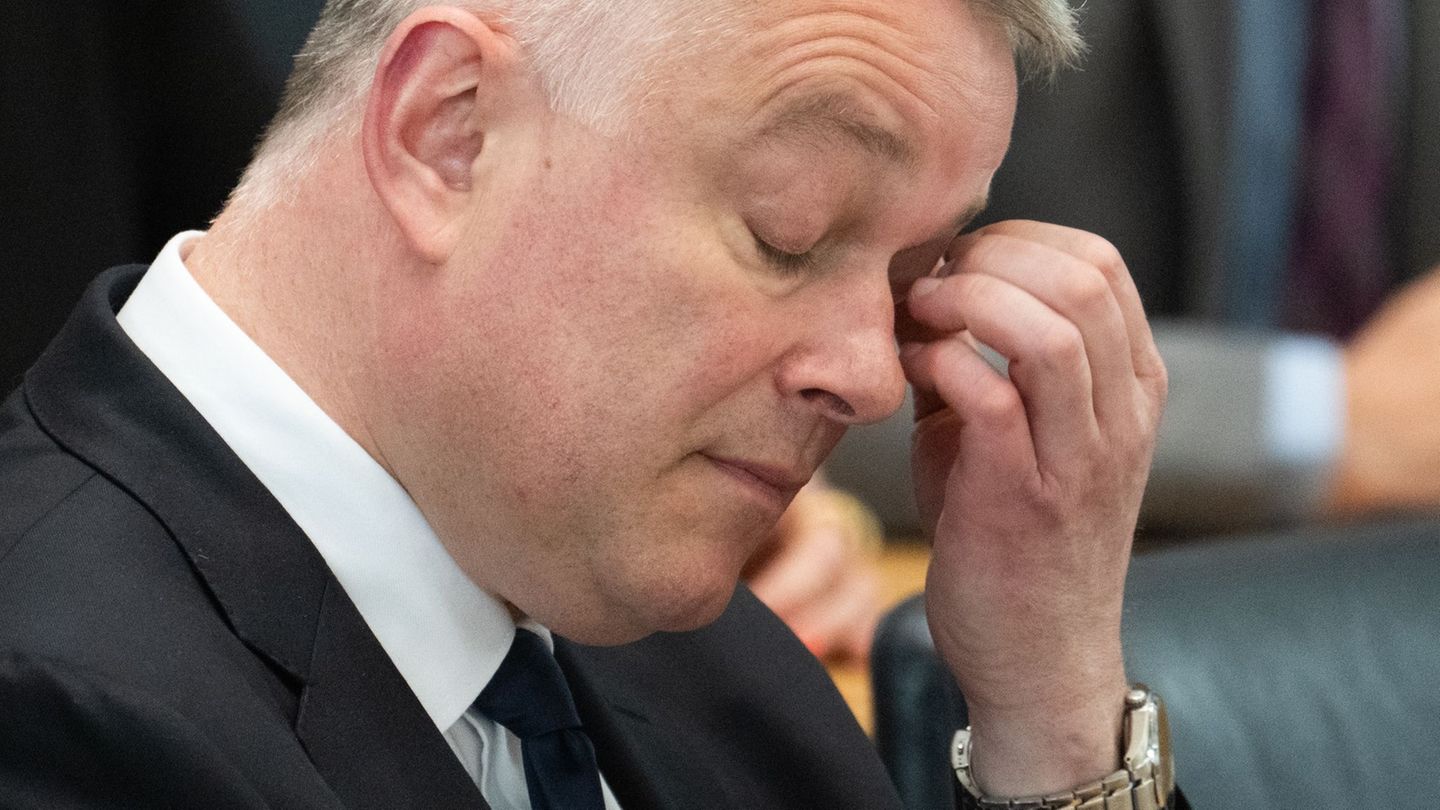 Die ersten Tage der neuen Regierung von CDU-Mann Schnieder hätten auch besser laufen können. (Archivbild) Foto: Boris Roessler/d