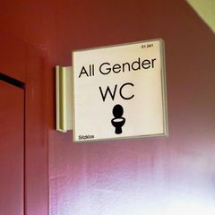 Ein WC für Männer, Frau, Trans-Personen und aller dazwischen und darüber hinaus