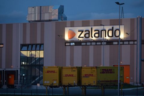 Zalando will das Erfurter Logistikzentrum im September schließen. (Archivbild) Foto: Marc Tirl/dpa-Zentralbild/dpa