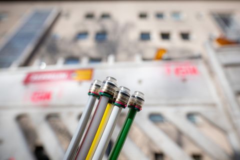 Die Städtischen Werke Magdeburg wollen mit der Übernahme unter anderem den Glasfaserausbau effektiver gestalten. (Symbolbild) Fo