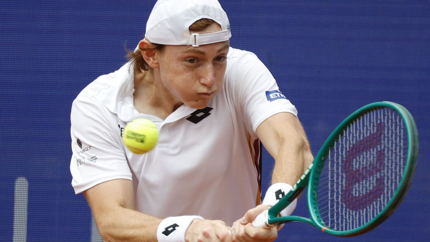 Ignacio Buse steht in Finale des Hamburger Tennis-Turniers. Foto: Georg Wendt/dpa