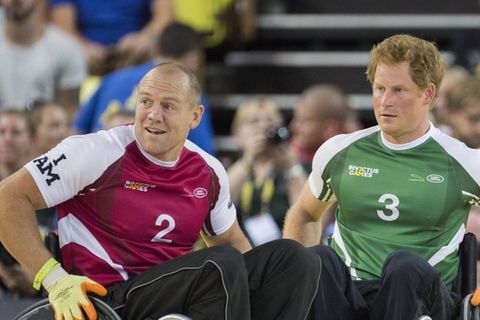 Prinz Harry (r.) und Mike Tindall: Ein gemeinsames Bild aus alten (und offenbar noch "lustigeren") Zeiten.
