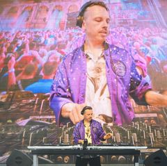 Der Dresdner DJ und Produzent Tino Piontek alias Purple Disco Machine sagte vor dem Konzert, es sei ihm eine Ehre, vor der histo