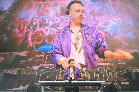 Der Dresdner DJ und Produzent Tino Piontek alias Purple Disco Machine sagte vor dem Konzert, es sei ihm eine Ehre, vor der histo