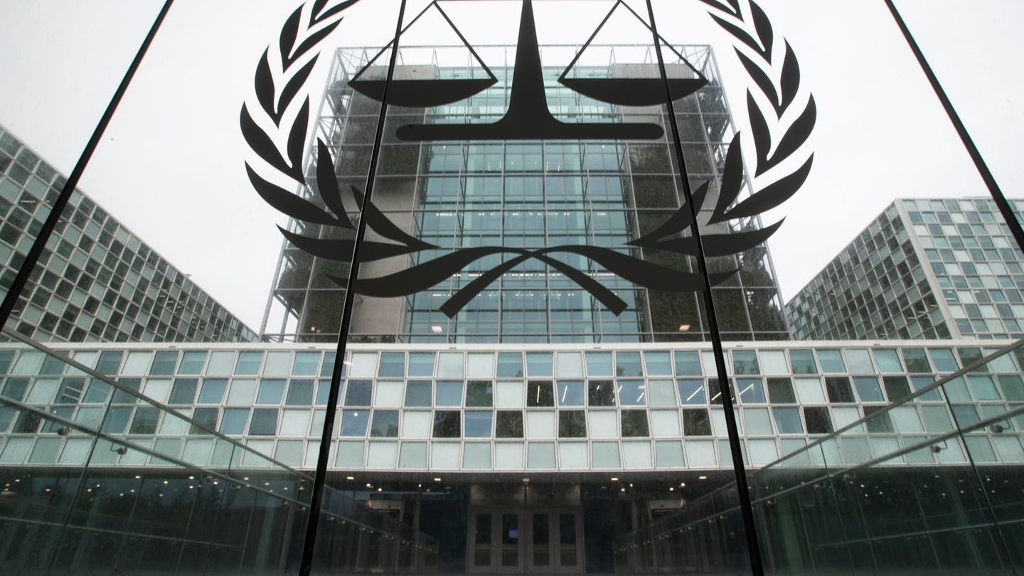 Ungarn will Teil des Weltstrafgerichts bleiben. (Archivbild) Foto: Peter Dejong/AP/dpa