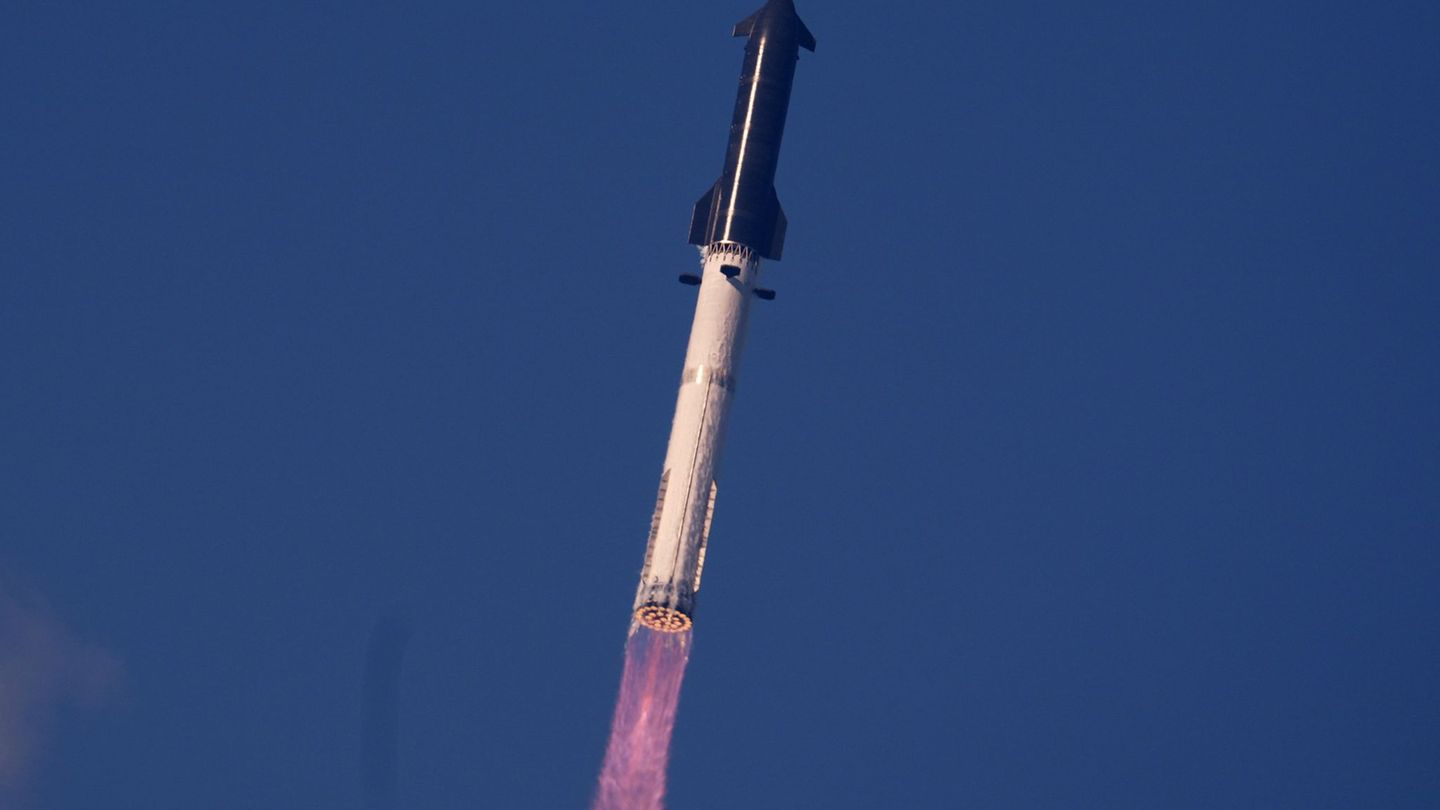 Eine überarbeitete Version der Riesen-Rakete hat einen zwölften Testflug absolviert. Foto: Eric Gay/AP/dpa