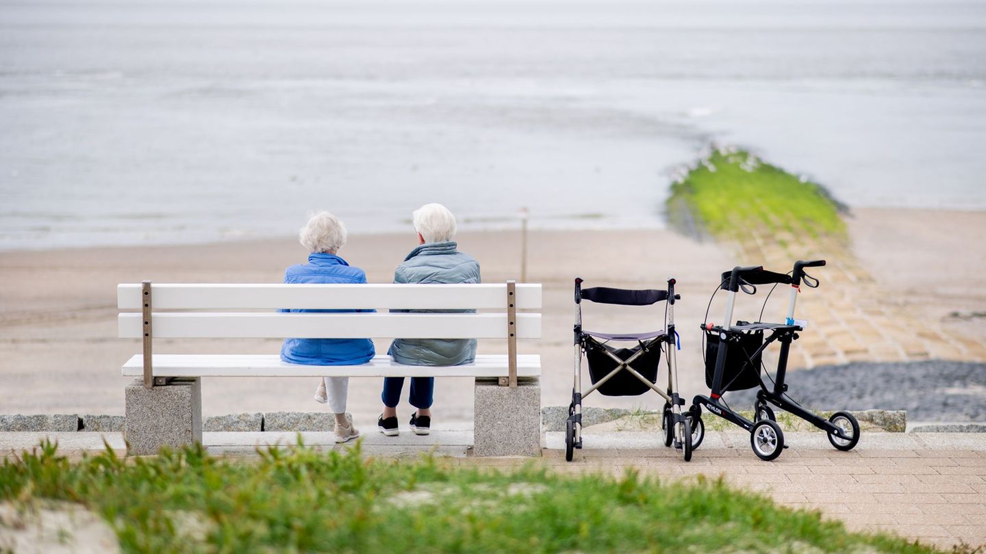 Das Pfingstwochenende in Niedersachsen bringt sommerliche Temperaturen mit sich. Foto: Hauke-Christian Dittrich/dpa