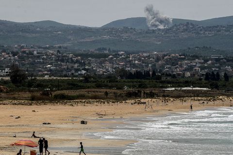 Die israelische Armee griff Ziele der Hisbollah in der südlibanesischen Küstenstadt Tyros an. Foto Archiv Foto: Marwan Naamani/d