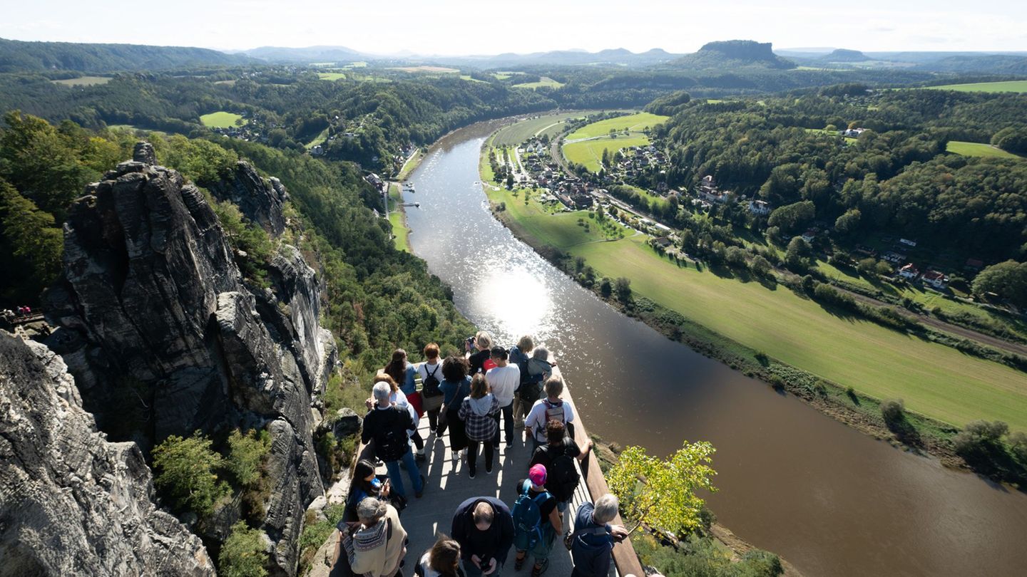 Nicht nur in der Sächsischen Schweiz ist die Waldbrandgefahr am Pfingstwochenende erhöht. In weiten Teilen des Freistaats gilt a