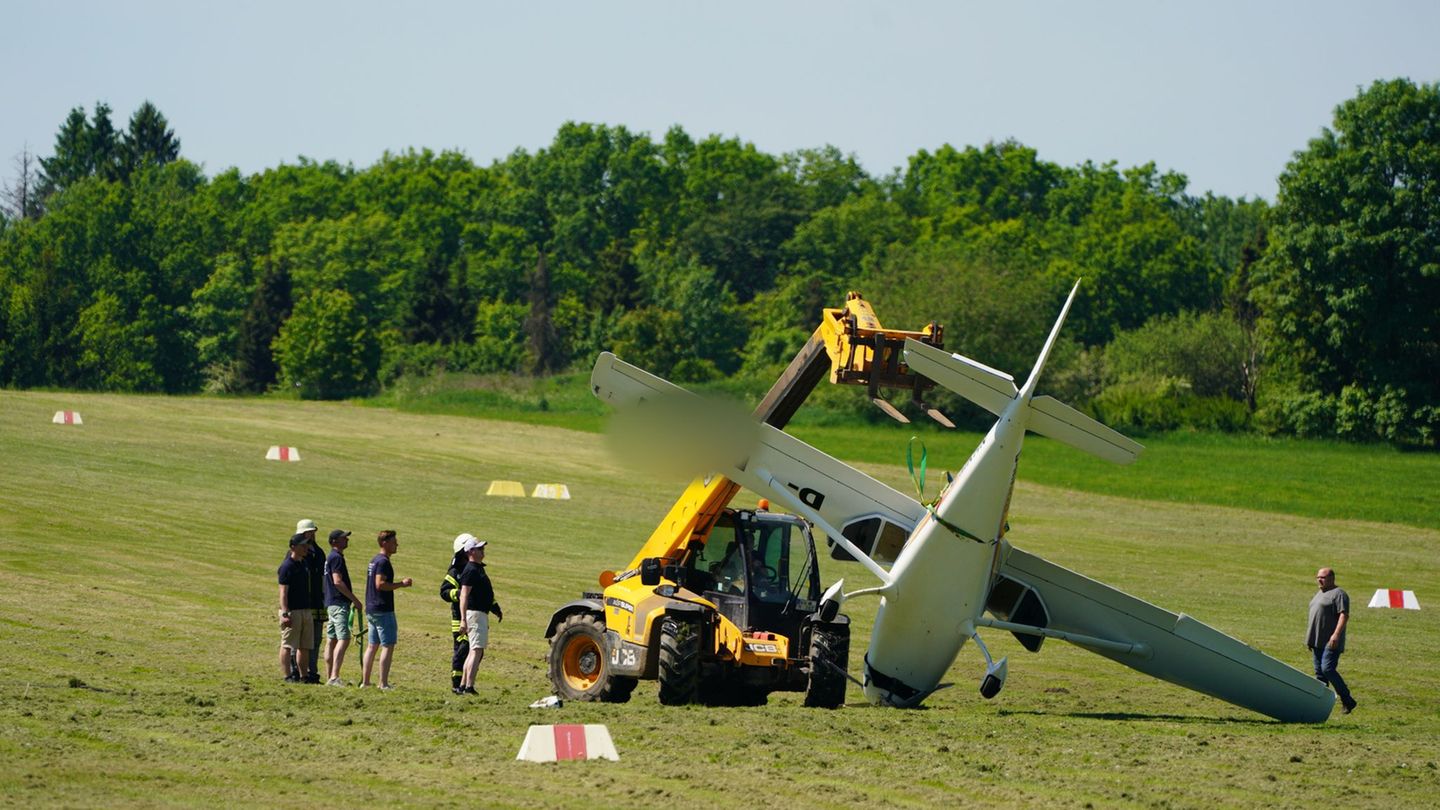 Beim Landen ist ein Pilot im Westerwald leicht verletzt worden. Foto: Sascha Ditscher/dpa