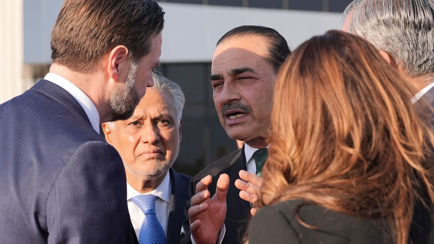 Pakistans Armeechef Asim Munir ist nach Teheran gereist. (Archivbild) Foto: Jacquelyn Martin/AP POOL/dpa
