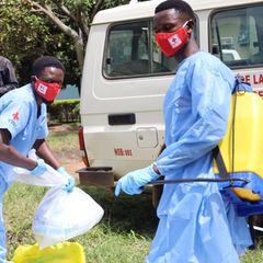 Vermehrung von Ebola rasant: „Jede Beerdigung kann Superspreader-Event werden“