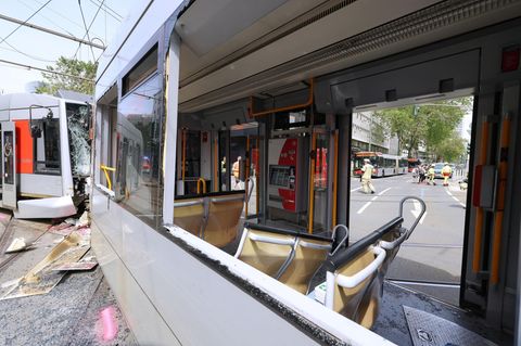 Straßenbahn nach Unfall