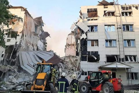 Rettungskräfte in Luhansk