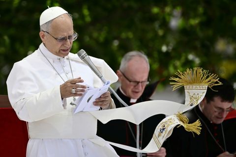 Papst Leo XIV. im "Feuerland" in Italien