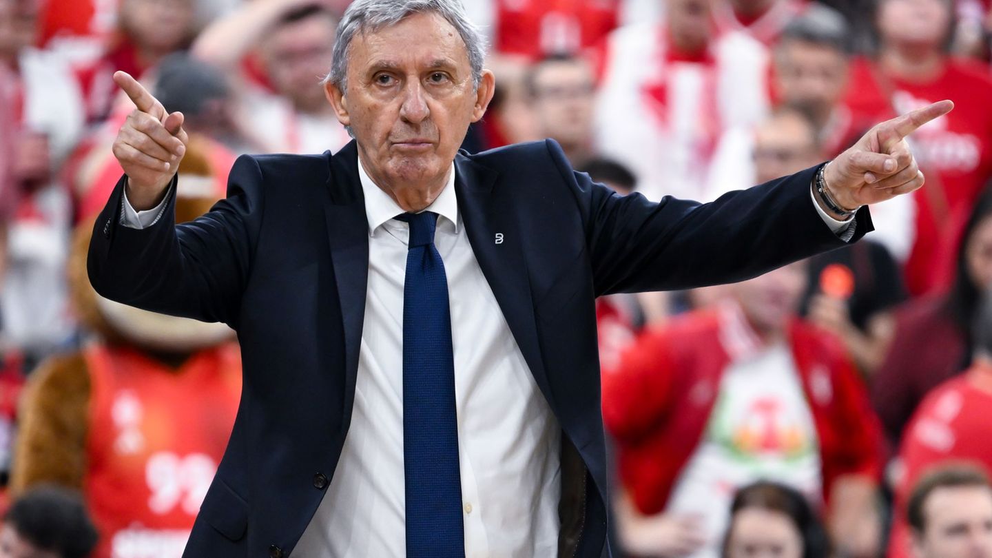 Sieg Nummer drei gegen Trier: Bayern-Coach Svetislav Pesic. (Archivbild) Foto: Sven Hoppe/dpa