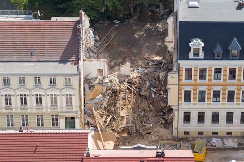 18 Häuser mussten nach dem Hauseinsturz von der Gasversorgung abgeschnitten werden - die Hälfte wird nun wieder versorgt. Foto: