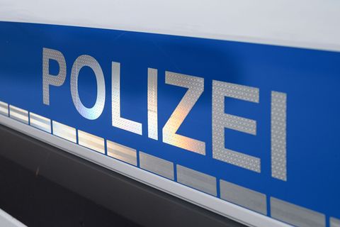 Ein 44-Jähriger ist aus einem Bezirkskrankenhaus geflohen, war aber nur kurz in Freiheit. (Symbolbild) Foto: Daniel Vogl/dpa