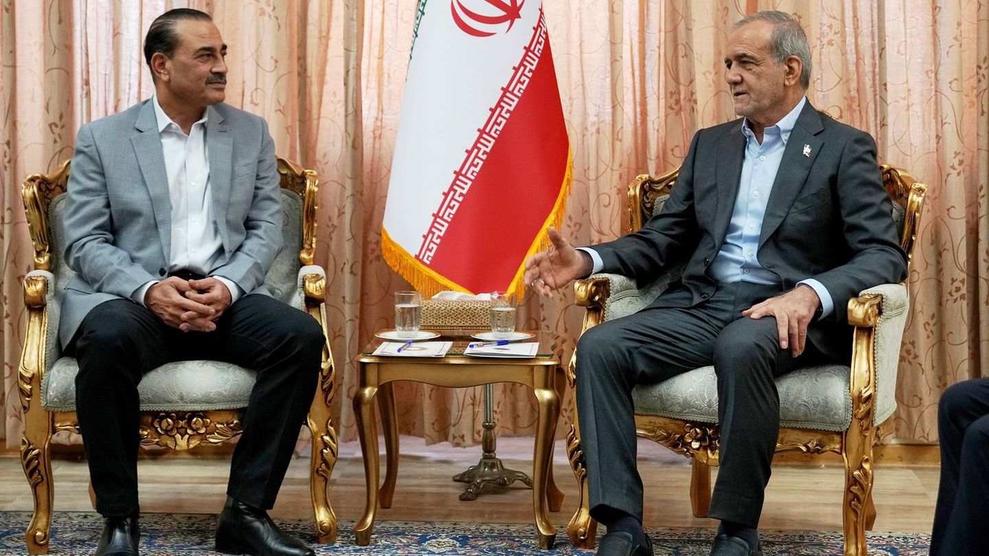 Pakistans Armeechef Asim Munir traf unter anderem Irans Präsidenten Massud Peseschkian in Teheran, danach sprach Islamabad von s