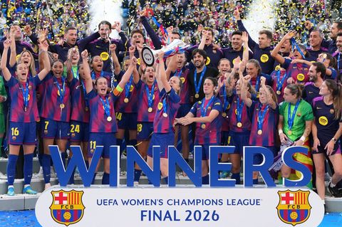Barcelona Frauen feiern ihren Champions-League-Erfolg in Oslo. Foto: Kirsty Wigglesworth/AP/dpa