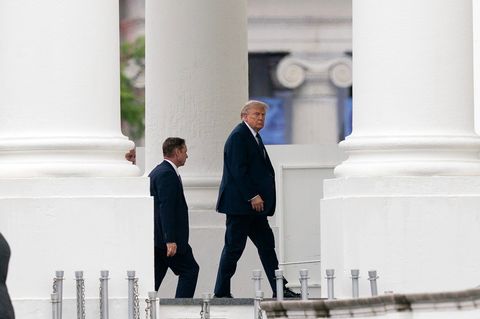 Trump hat sich zu einem möglichen Rahmenabkommen mit dem Iran geäußert. Foto: Jose Luis Magana/AP/dpa