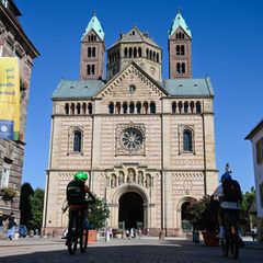 Speyer mit seinem Unesco-geschützten Dom lockt Touristen an - aber wie sieht es mit Unternehmen aus? (Archivbild) Foto: Uwe Ansp
