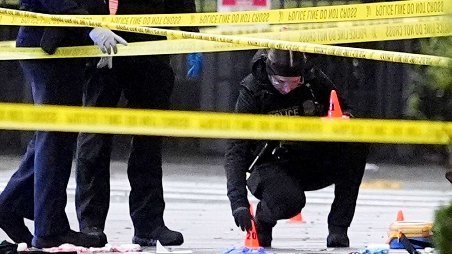 Schüsse sollen gefallen sein. Foto: Alex Brandon/AP/dpa