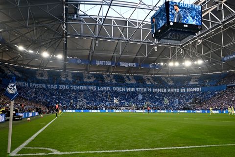 In der Fußball-Arena auf Schalke wird das Eröffnungsspiel der Eishockey-WM 2027 ausgetragen. Foto: Bernd Thissen/dpa