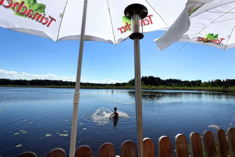 Am langen Pfingstwochenende darf der Freistaat auf Sommerfeeling hoffen. Foto: Karl-Josef Hildenbrand/dpa