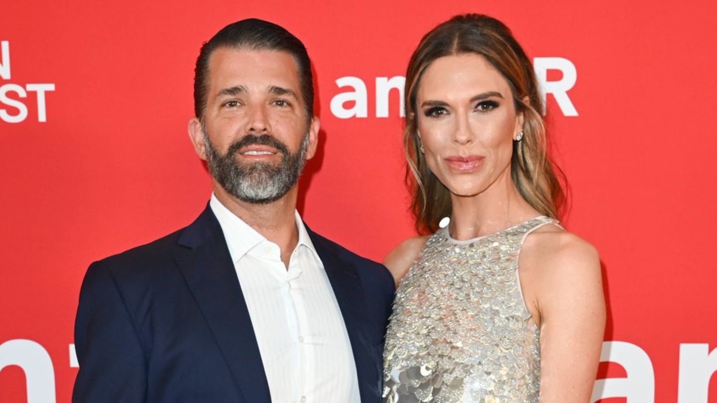 Die Verlobung von Donald Trump Jr. und Bettina Anderson war im Dezember verkündet worden, nun gaben sie sich das Jawort.