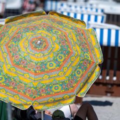 Die Strände im Norden sind über das verlängerte Pfingstwochenende voller Besucher. (Archivbild) Foto: Stefan Sauer/dpa