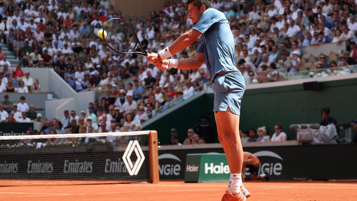 Arthur Géa hatte ein akutes Problem auf dem Platz bei den French Open.