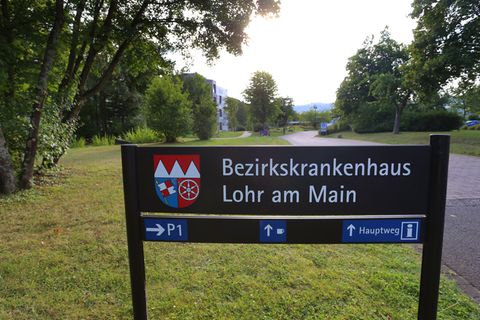 Ein Brandstifter war aus dem Bezirkskrankenhaus in Lohr am Main geflohen. (Archivbild) Foto: picture alliance / dpa