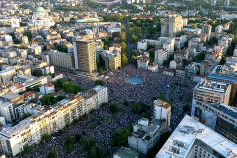 Demonstranten im Zentrum von Belgrad