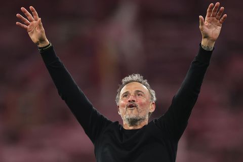 Luis Enrique, Erfolgstrainer von Paris Saint-Germain, feiert den Halbfinalsieg seines Teams beim Rückspiel gegen den FC Bayern in München am 6. Mai. Der anscheinend schwerste Gegner im Wettbewerb ist geschlagen. Doch selbstverständlich ist der Premier League-Gegner FC Arsenal alles andere als "Laufkundschaft".