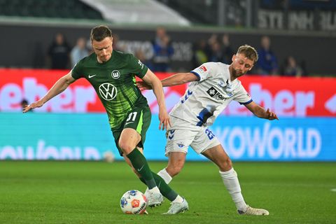 Wolfsburg oder Paderborn: Wer spielt nächste Saison Bundesliga? (Archivbild) Foto: Swen Pförtner/dpa