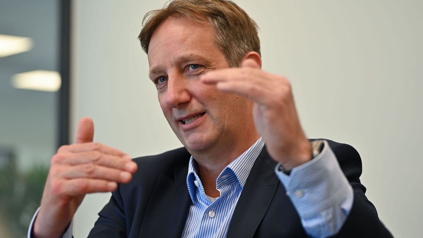 Mike Kammann erklärt, wie er den Koalitionsvertrag der neuen Landesregierung in Baden-Württemberg einordnet. Foto: Katharina Kau