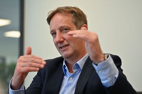 Mike Kammann erklärt, wie er den Koalitionsvertrag der neuen Landesregierung in Baden-Württemberg einordnet. Foto: Katharina Kau