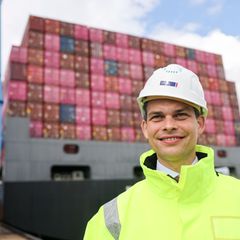 Ploß setzt sich dafür ein, dass die Milliarden aus dem Sondervermögen Infrastruktur des Bundes auch für Häfen und Wasserstraßen