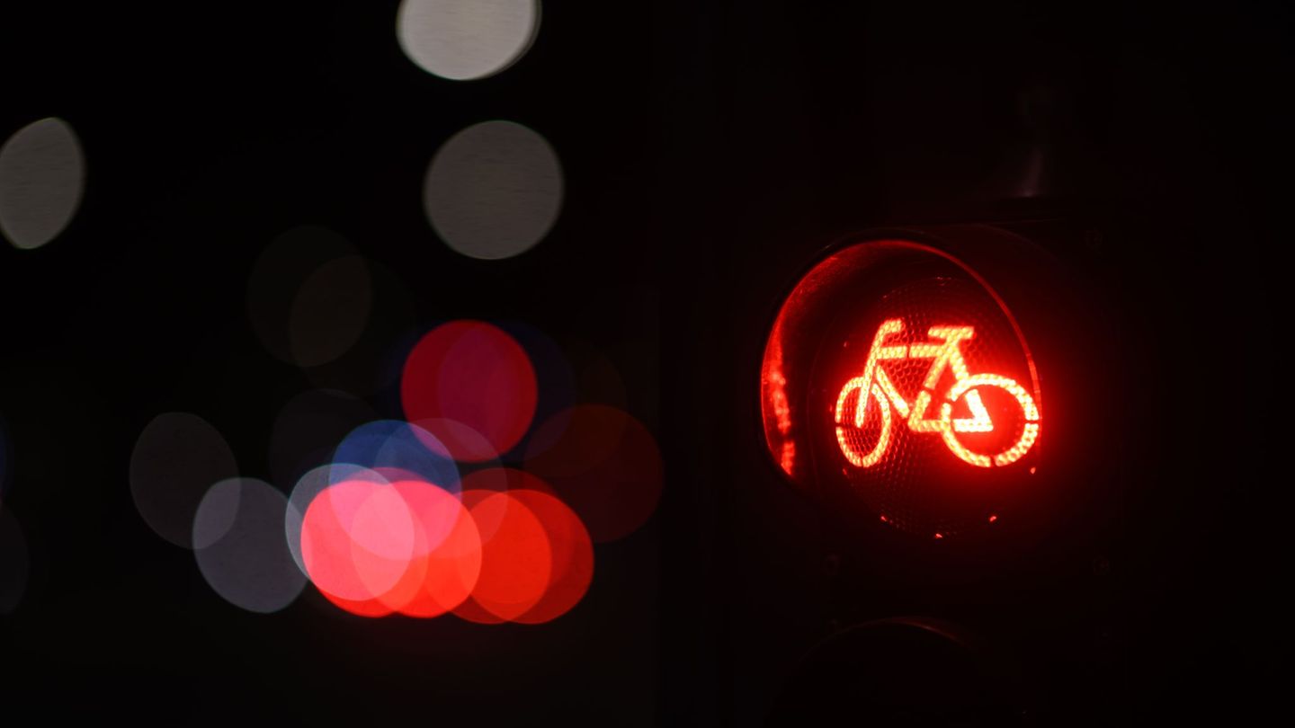 Ein Zusammenprall zwischen einem Radfahrer und einem Fußgänger findet am Wochenende in Ahlen kein gutes Ende. (Symbolbild) Foto: