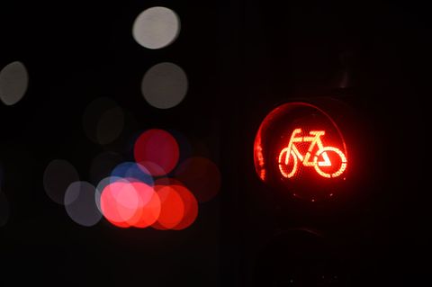 Ein Zusammenprall zwischen einem Radfahrer und einem Fußgänger findet am Wochenende in Ahlen kein gutes Ende. (Symbolbild) Foto: