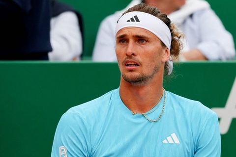 Alexander Zverev musste mit Dackel Mishka ins Krankenhaus.