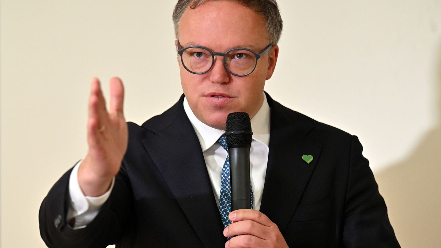 Thüringens Ministerpräsident Mario Voigt (CDU) sieht in AfD-Plänen zur Neuregelung von Staatsleistungen einen Angriff auf die Ki